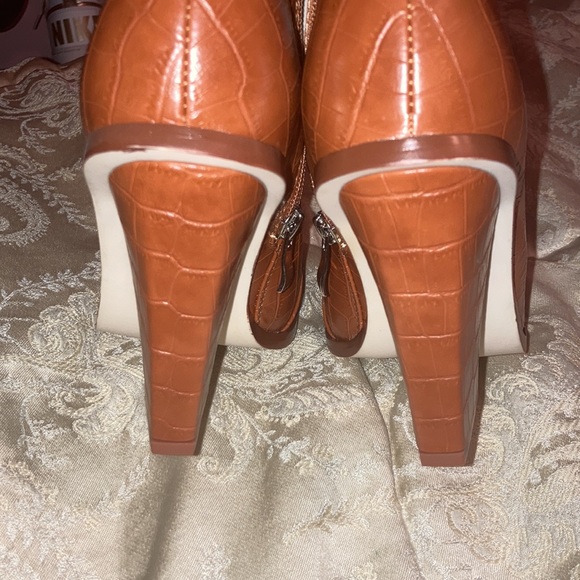 Chunky Ankle boots - Picture 2 of 2